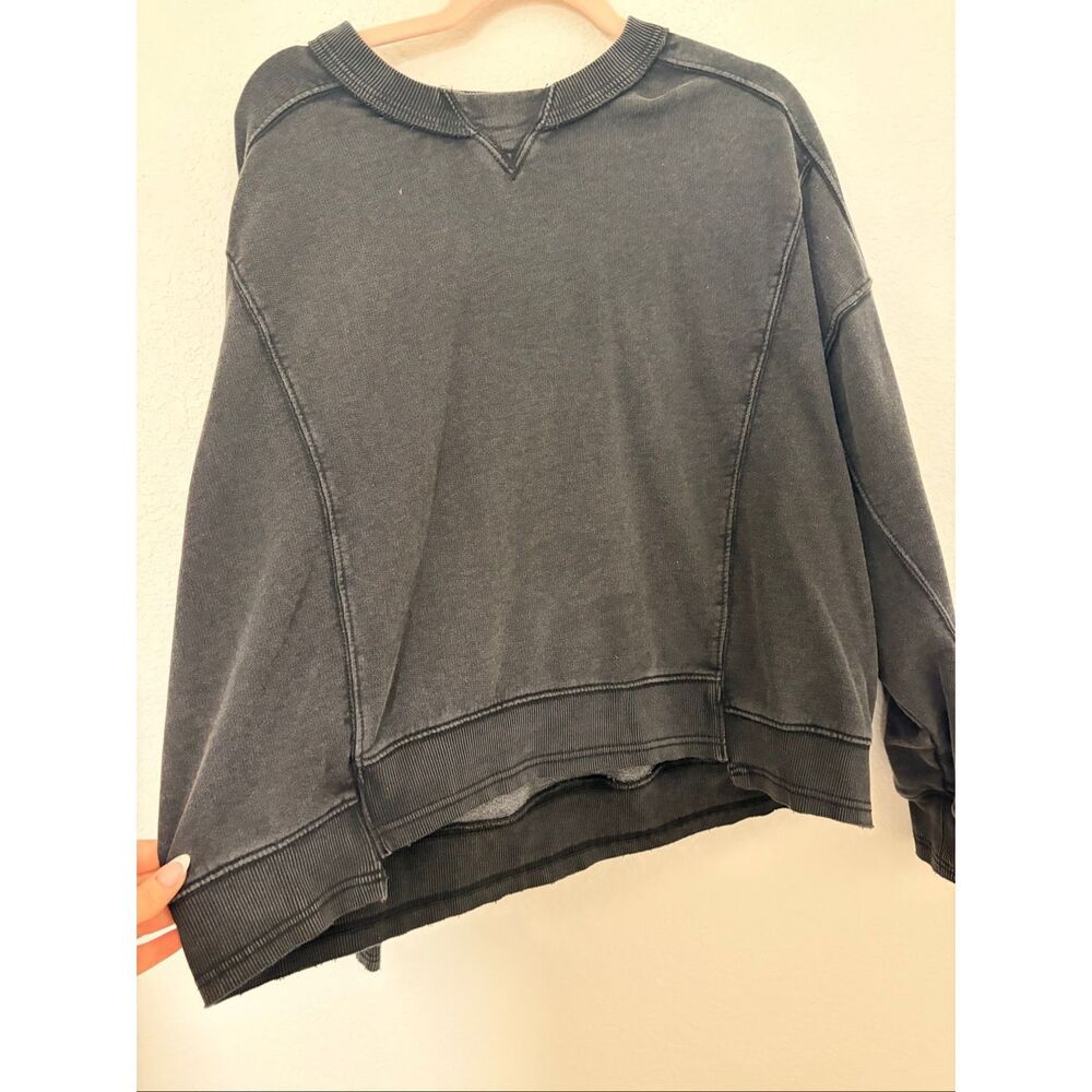 Free People Black Washed Cropped Sweatshirt Oversized Raw Hem Slouchy Pullover - Picture 3 of 6